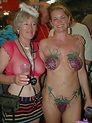 Sexy MILF flashers flashing..